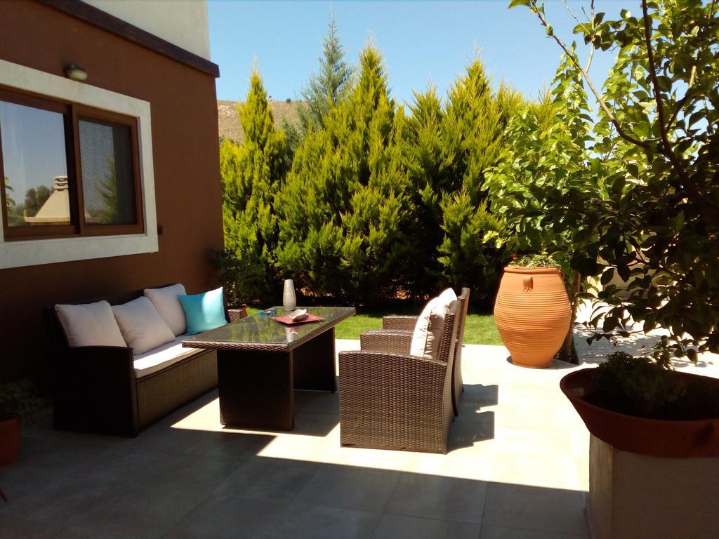 House Veggera - Private Swimming Pool Country house Pombia